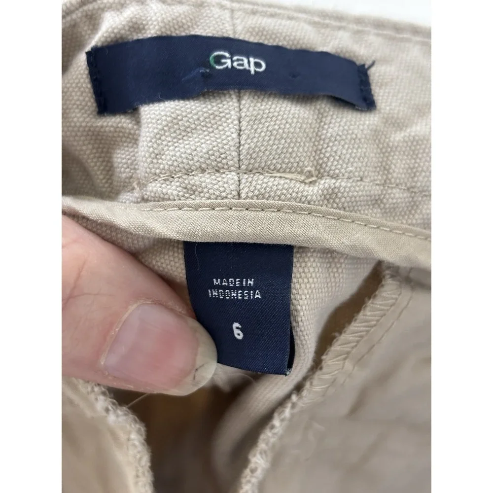 Gap Women's Size 6 Khaki Shorts Cotton Front‎ Top Slit Pockets Preppy